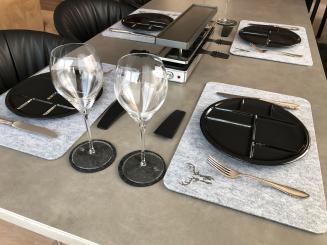 Abwaschbares Filz-Tischset, hellgrau, 45 x 30 cm 